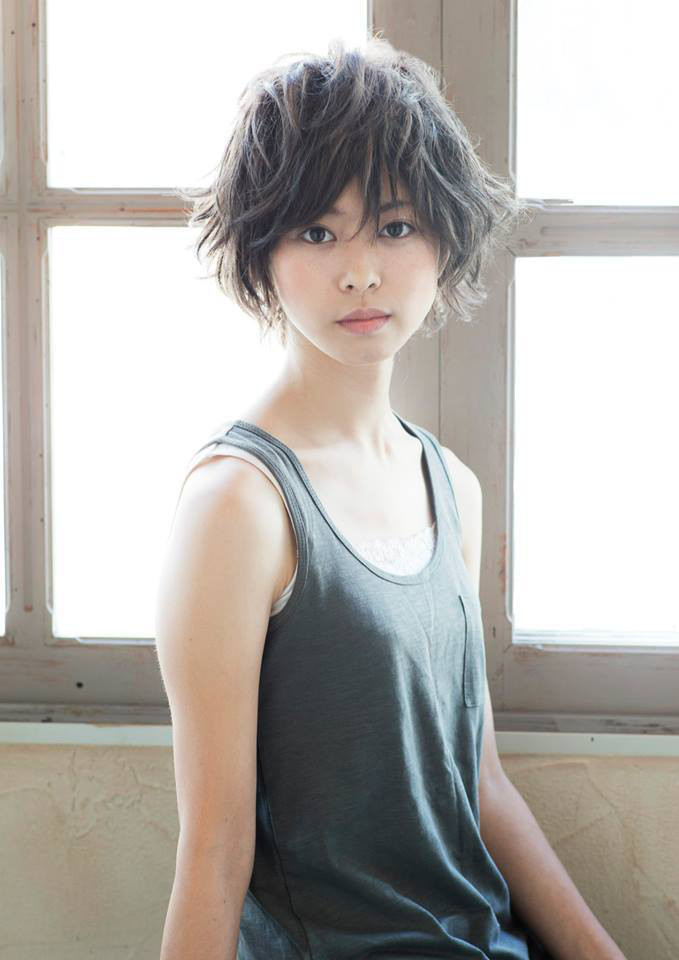 関内の美容室BOBの女性モデル